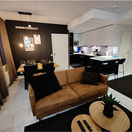Apartamento Lutakko Harbour Home - Stylish 2-Bedroom Suite With Sauna & Free Parking