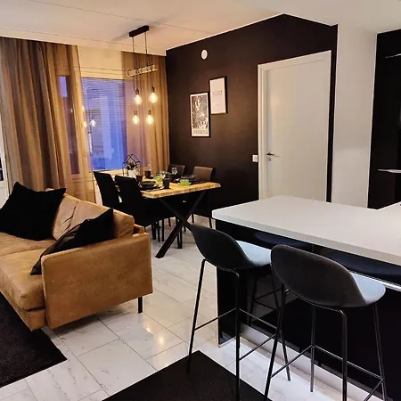 Lutakko Harbour Home - Stylish 2-Bedroom Suite With Sauna & Free Parking Jyväskylä